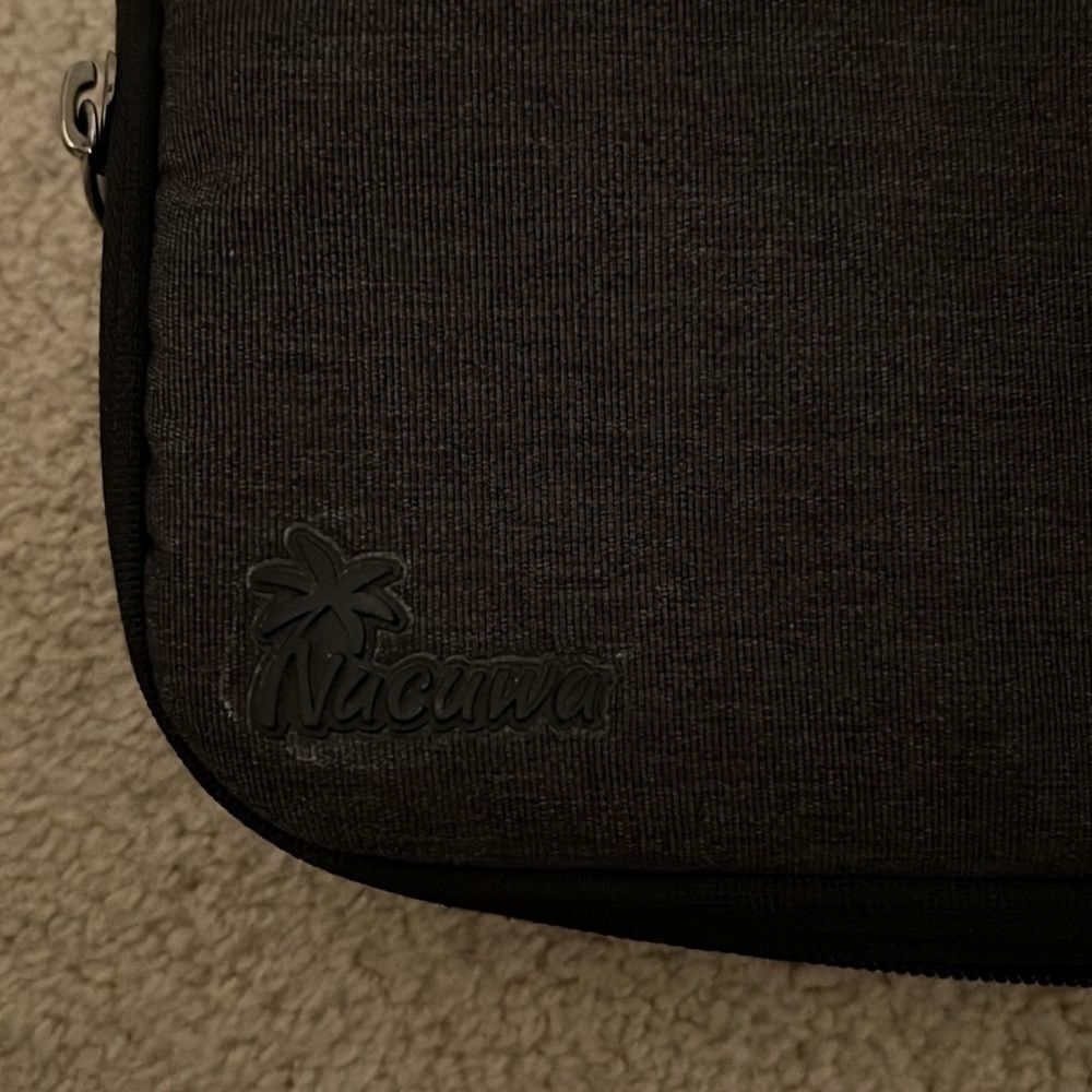 Laptop case approx 13 in. - Picture 2 of 5